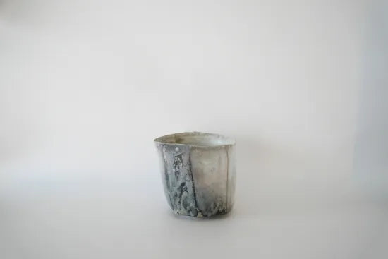 Taro Tabuchi [Kiln-changed white porcelain chamfered tea bowl 208]