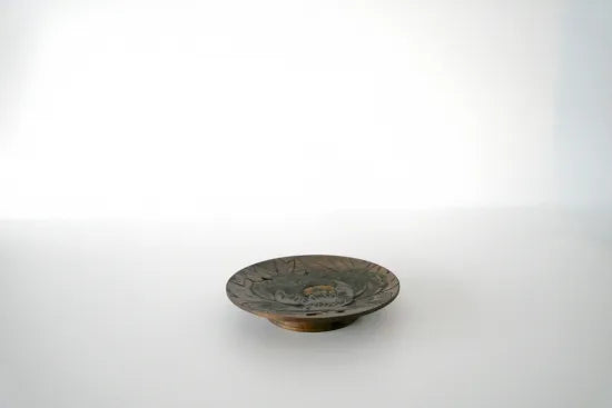 Eri Asano [19. Small wooden plate]