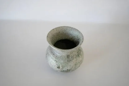 Yui Tsujimura [5. Small Natural Glazed Jar]