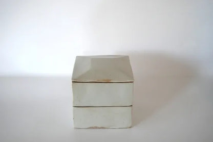 Shigeo Tanaka [B White Porcelain Box]