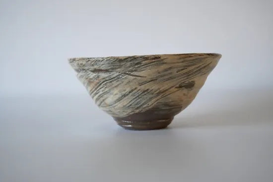 坂倉正紘 [58祠赤土茶碗　藁刷毛目]