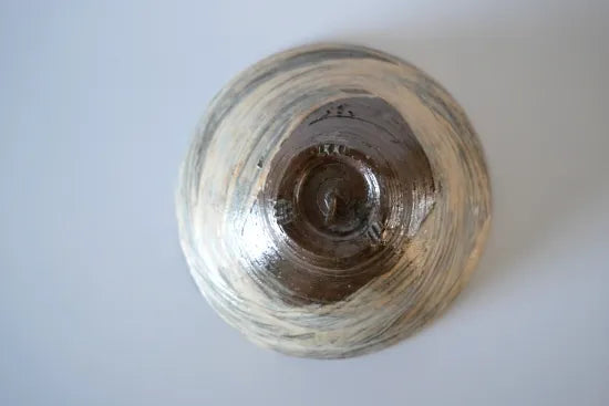 坂倉正紘 [58祠赤土茶碗　藁刷毛目]