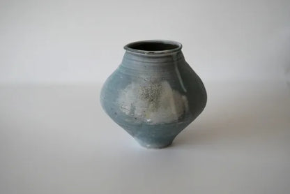 Etsushi Noguchi [24 White Rust Vase]