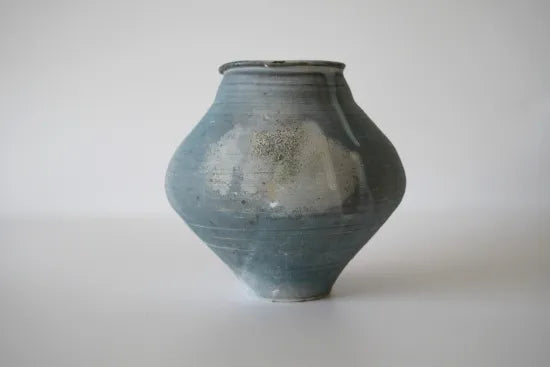 Etsushi Noguchi [24 White Rust Vase]