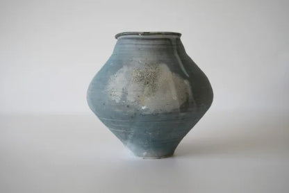 Etsushi Noguchi [24 White Rust Vase]