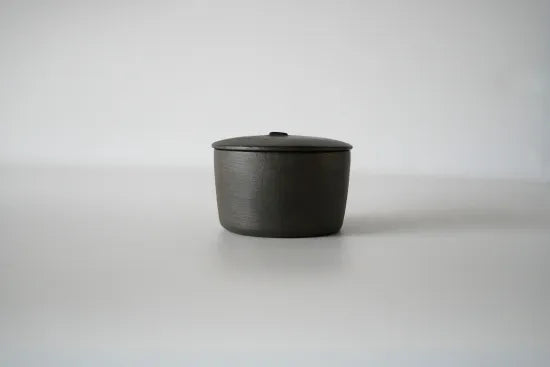 Tadami Iwamoto [17-1. Lidded Container (Large)]