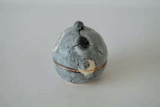 Yuka Hayashi [70 Shino lidded container]