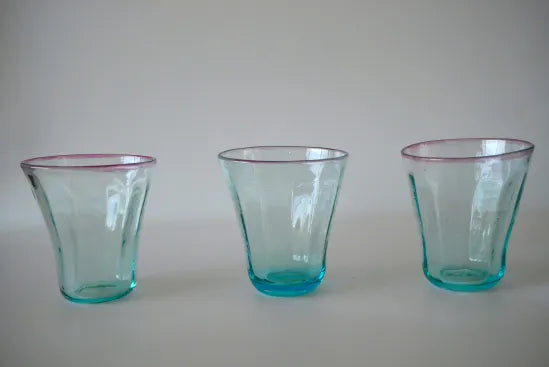 Oyabu Miyo [1. Mall Grass]