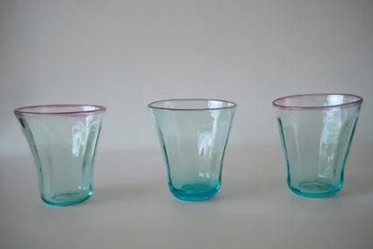 Oyabu Miyo [1. Mall Grass]