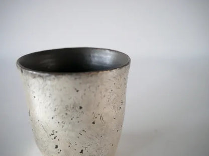 岩佐昌昭  [42-1.銀彩ぐい呑]