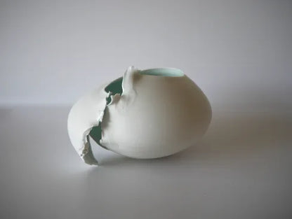 村田匠也  [6.青白磁壺]