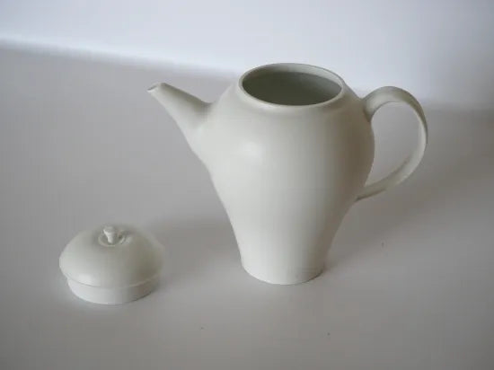 村田匠也  [55.白磁ポット]