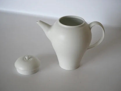 村田匠也  [55.白磁ポット]