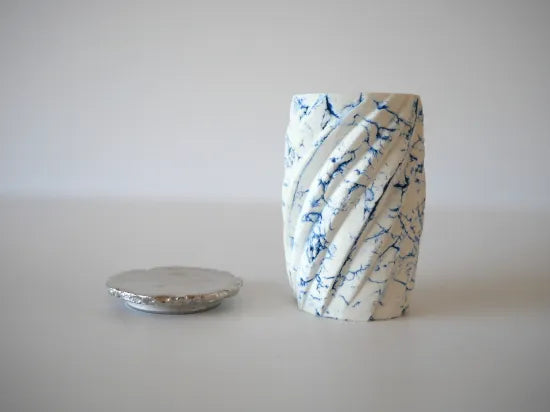 Takahashi Nami [12. Platinum-colored Gosu Tea Set]