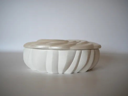 Takahashi Nami [86. White Porcelain Lotus (lidded container)]