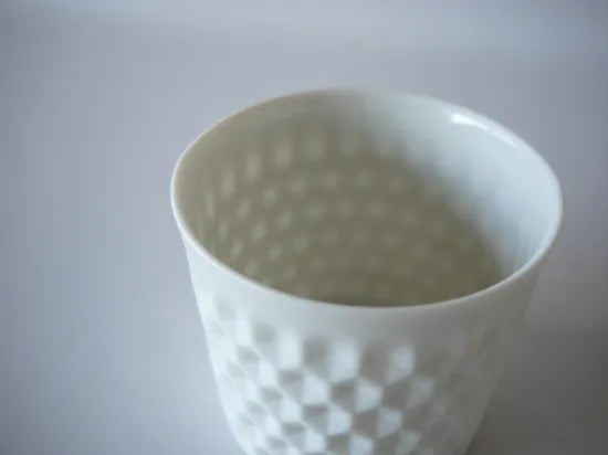 Takaharu Hori [22. White Transparent Glass]