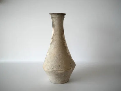 Etsushi Noguchi [8. White Rust Bottle]