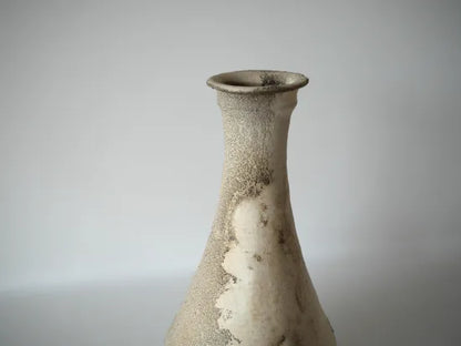Etsushi Noguchi [8. White Rust Bottle]