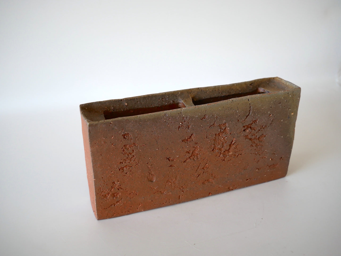 Morimoto Jin  15. Bizen Hanging Vase