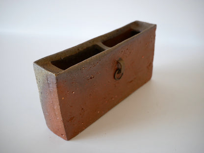 Morimoto Jin  15. Bizen Hanging Vase