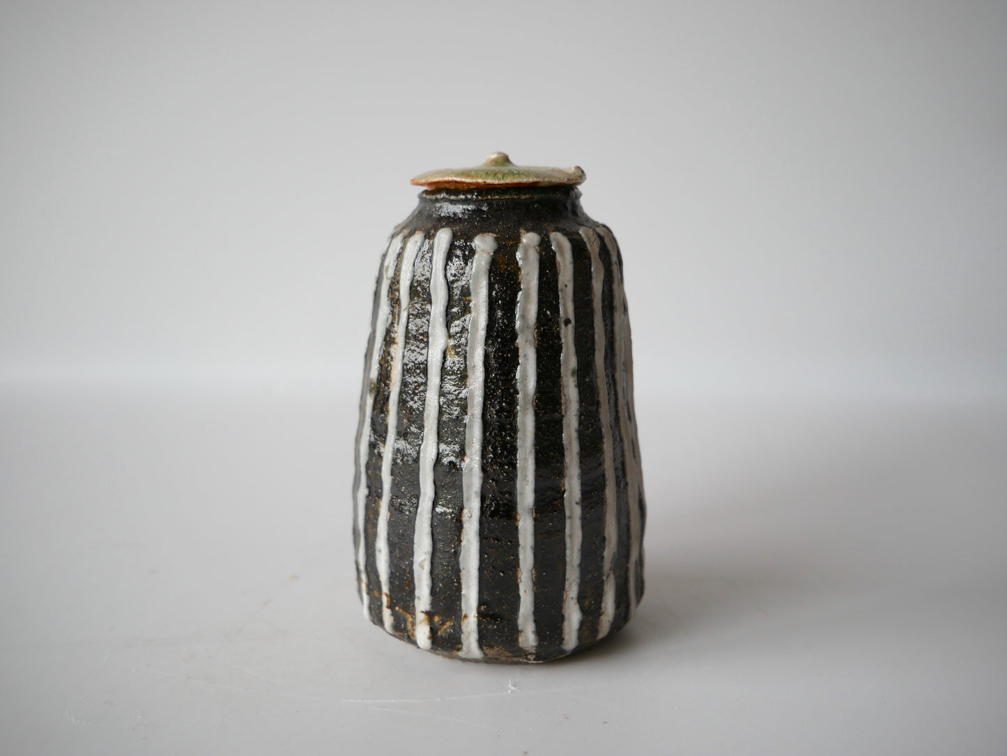 Tsujimura Kai [36. Oribe Tea Caddy]