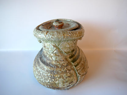 Tsujimura Kai. [333. Iga Water Jar]