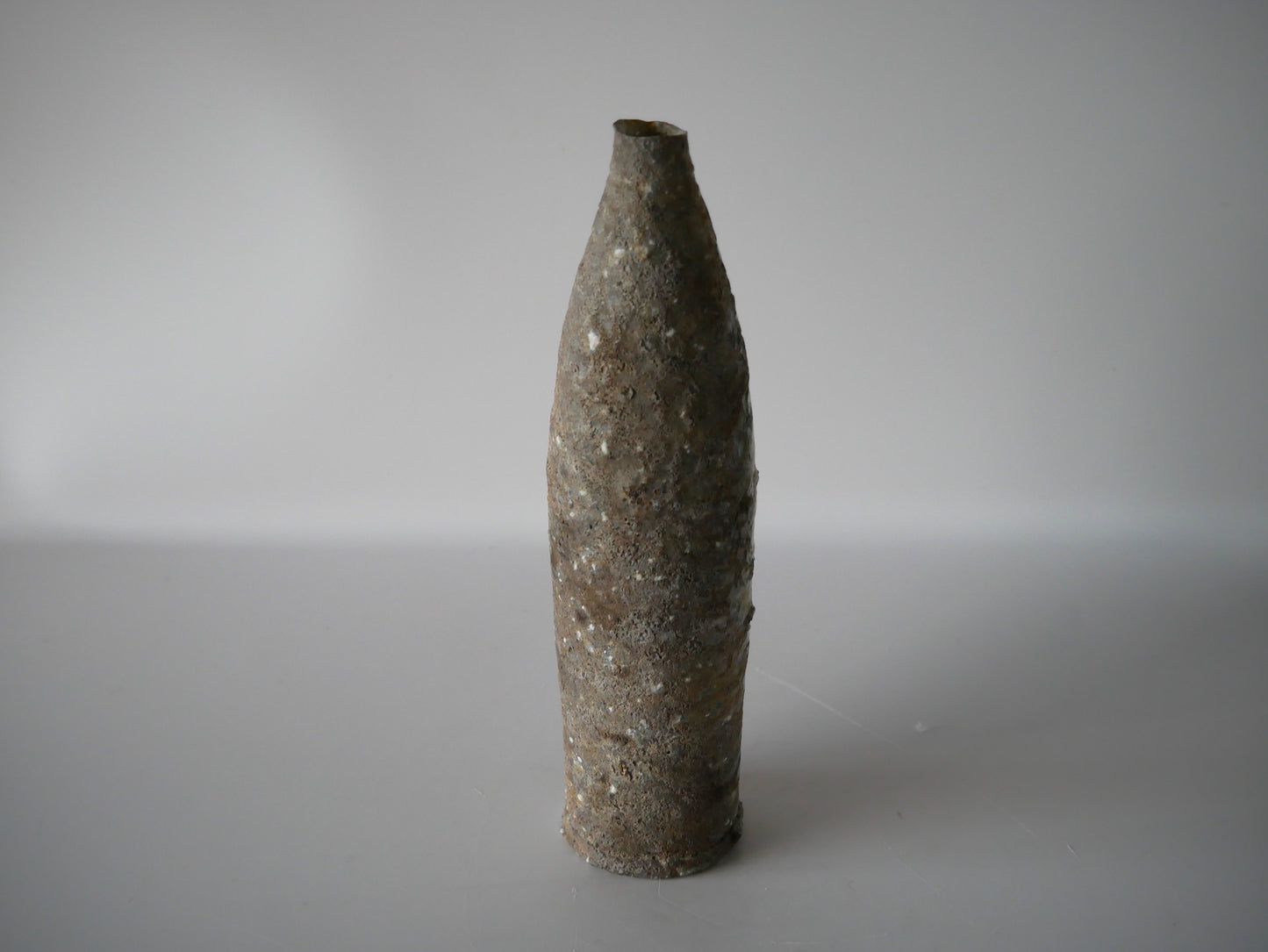 Tsujimura Kai. [126. Iga Flower Vase]