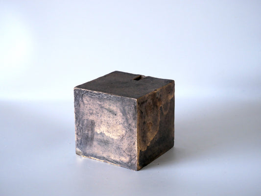 Murakami Yaku [45. Red Rust Decorative Bowl]