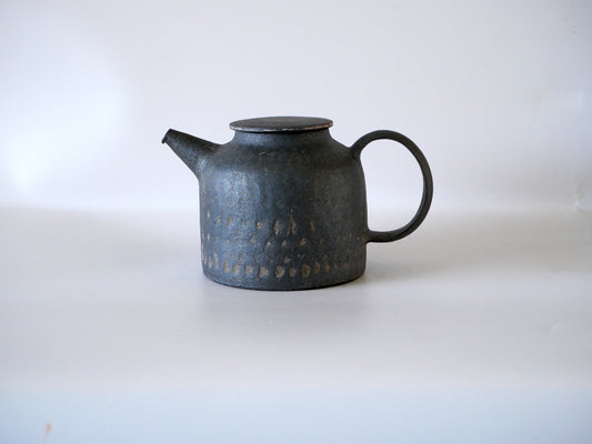 Murakami Yaku [45. Red Rust Decorative Bowl]