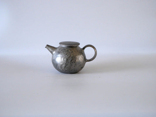 Murakami Yaku [45. Red Rust Decorative Bowl]