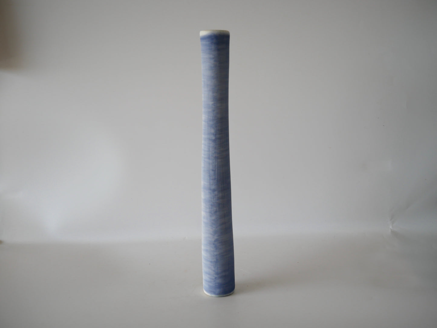 Ryuji Iwasaki [47. Hanging Flower Vase: Murasaki Nioi]