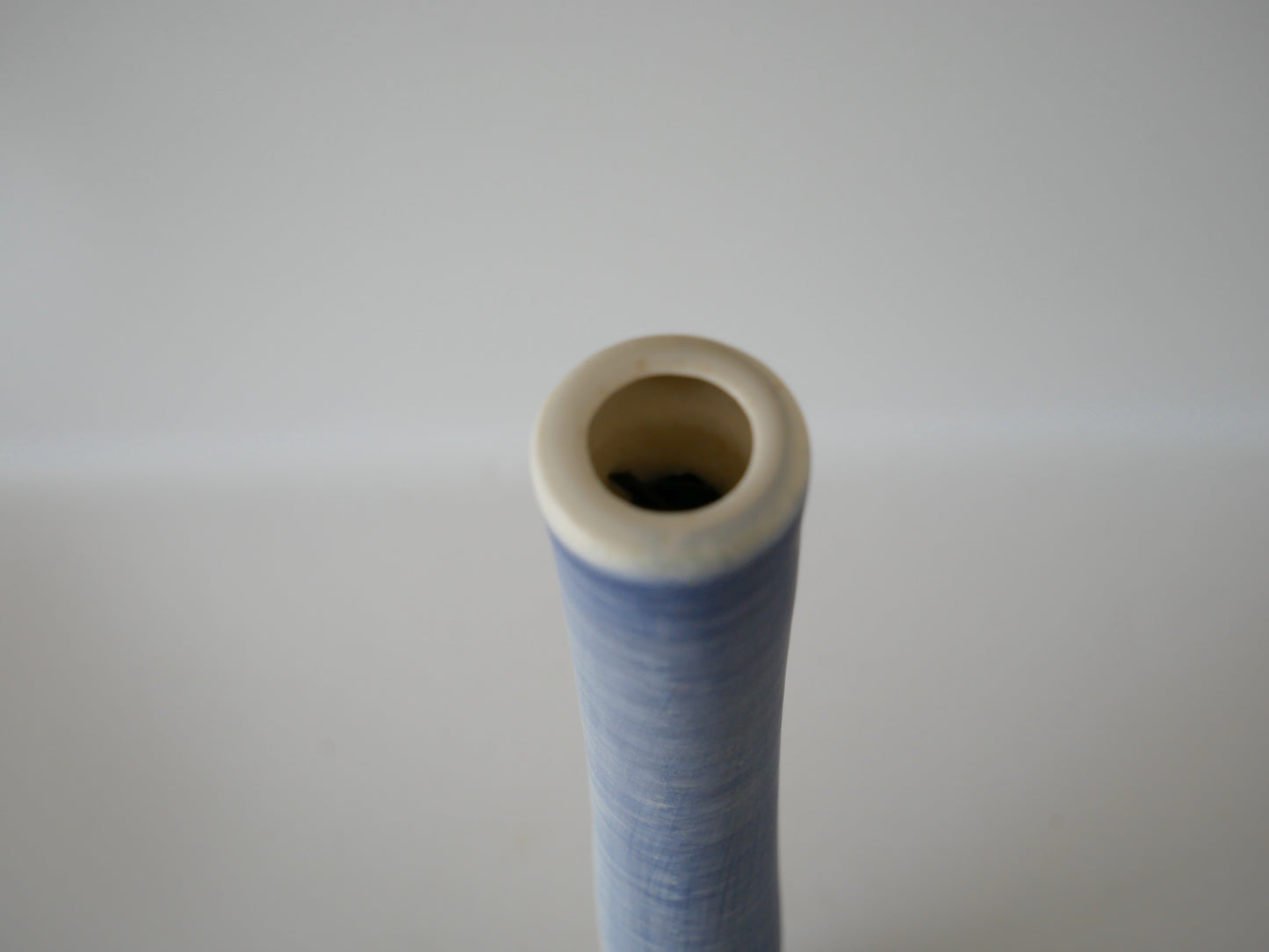 Ryuji Iwasaki [47. Hanging Flower Vase: Murasaki Nioi]