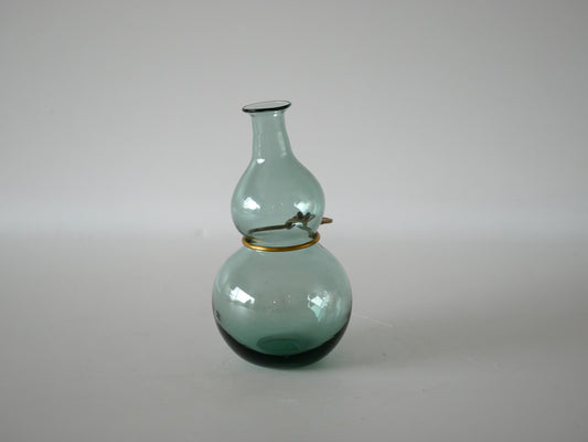 津田清和 [66. 青緑瓢掛花入（小）]