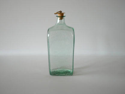 津田清和 [53. ラムネ角酒瓶]