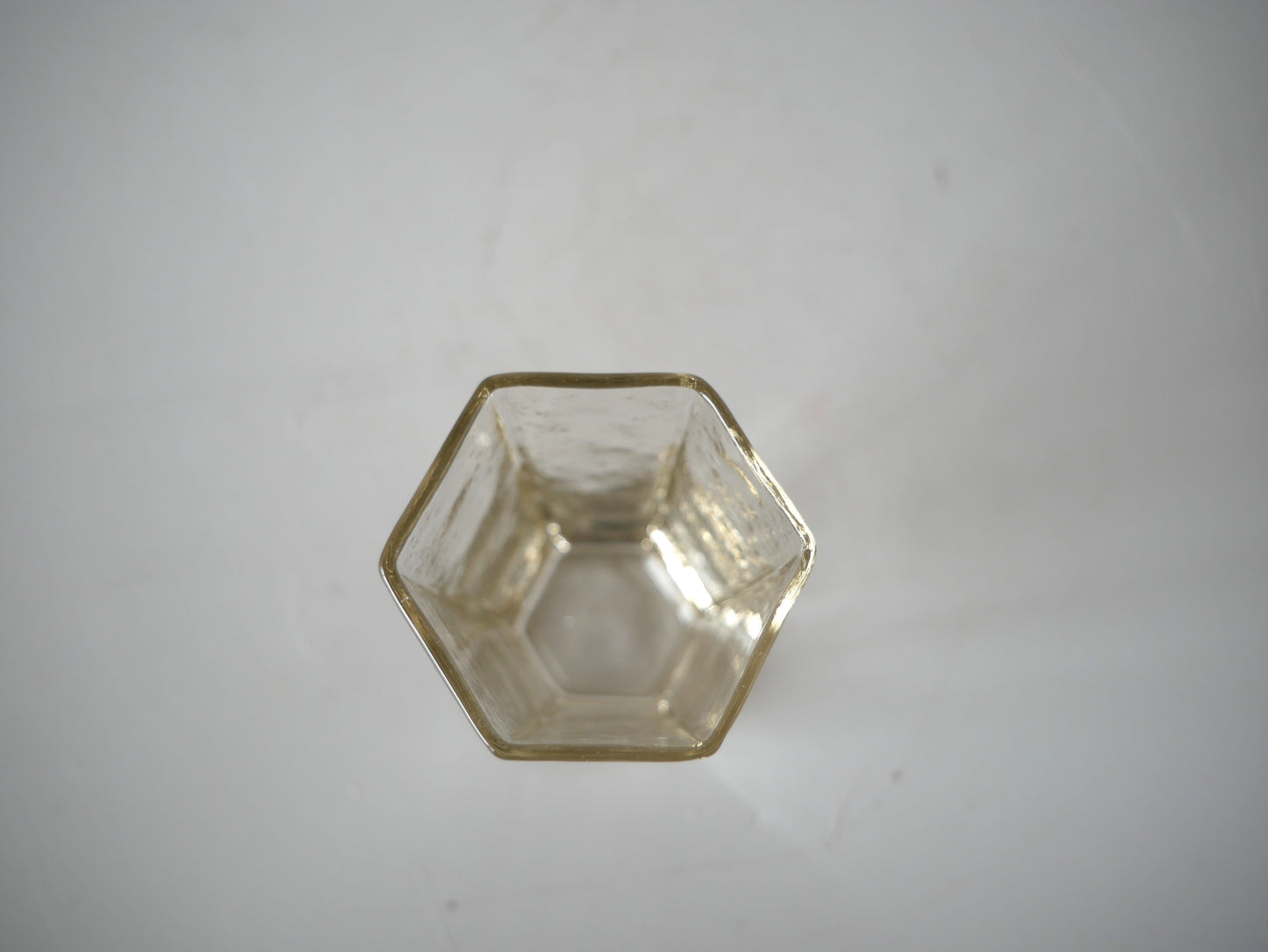 津田清和 [2. 六角酒杯 ]