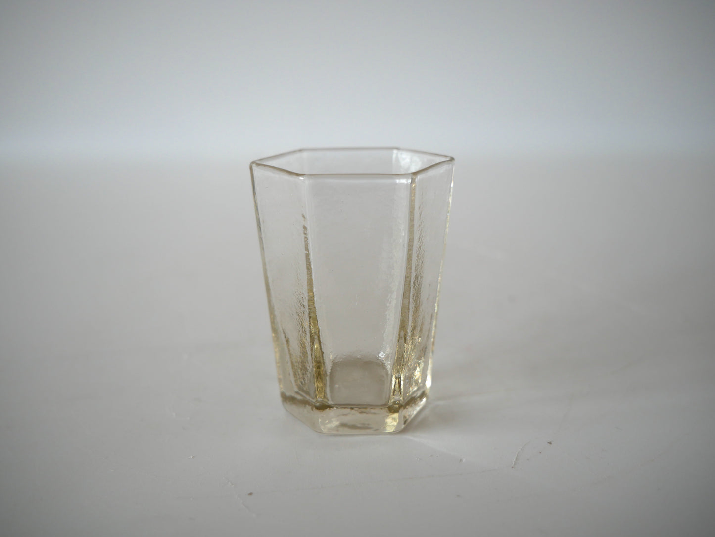 津田清和 [2. 六角酒杯 ]