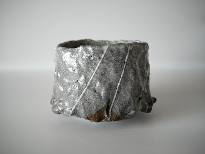 Takashi Kimura [32. Tea Bowl with Black Glaze and Crackle]