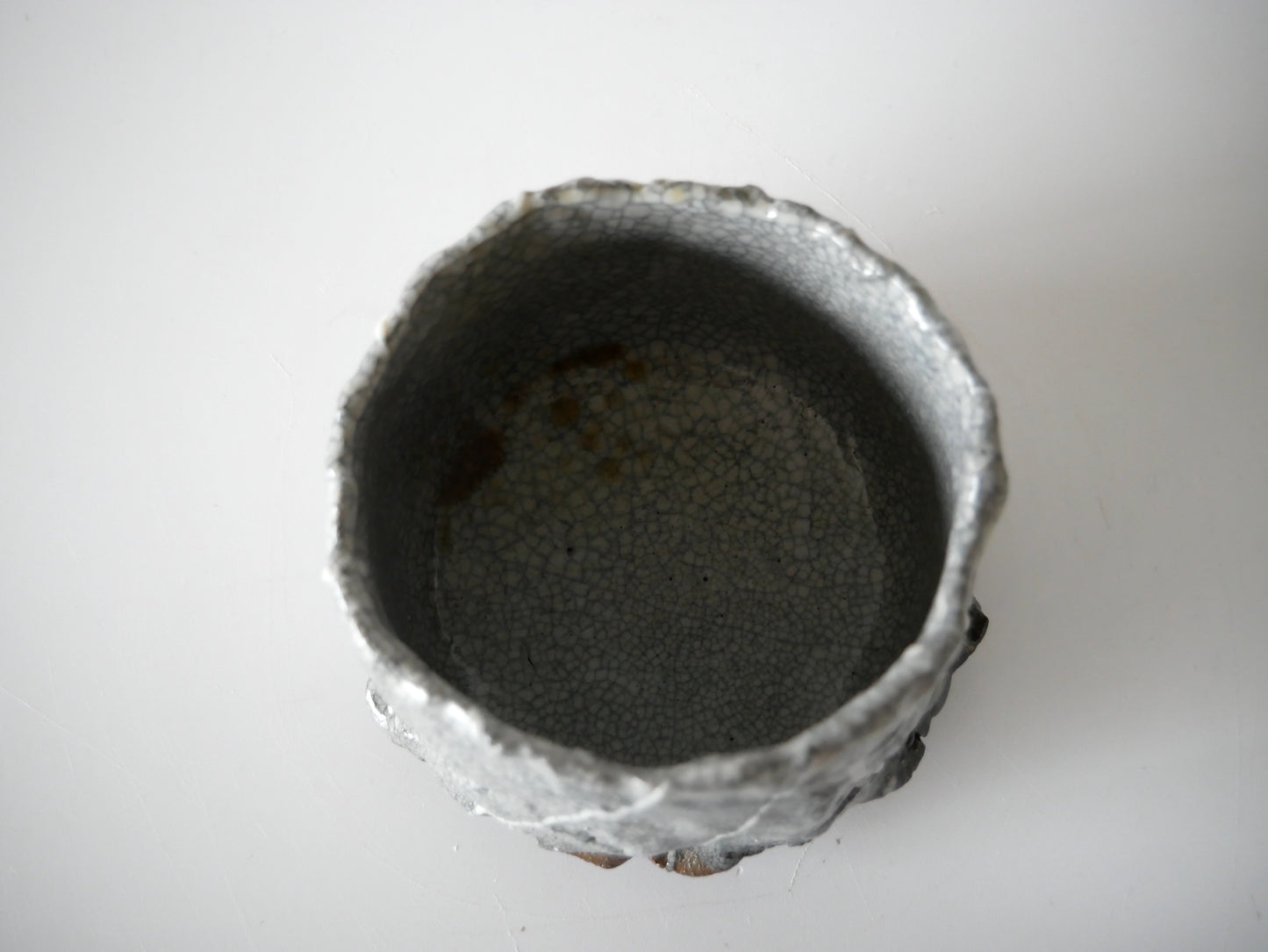 Takashi Kimura [32. Tea Bowl with Black Glaze and Crackle]