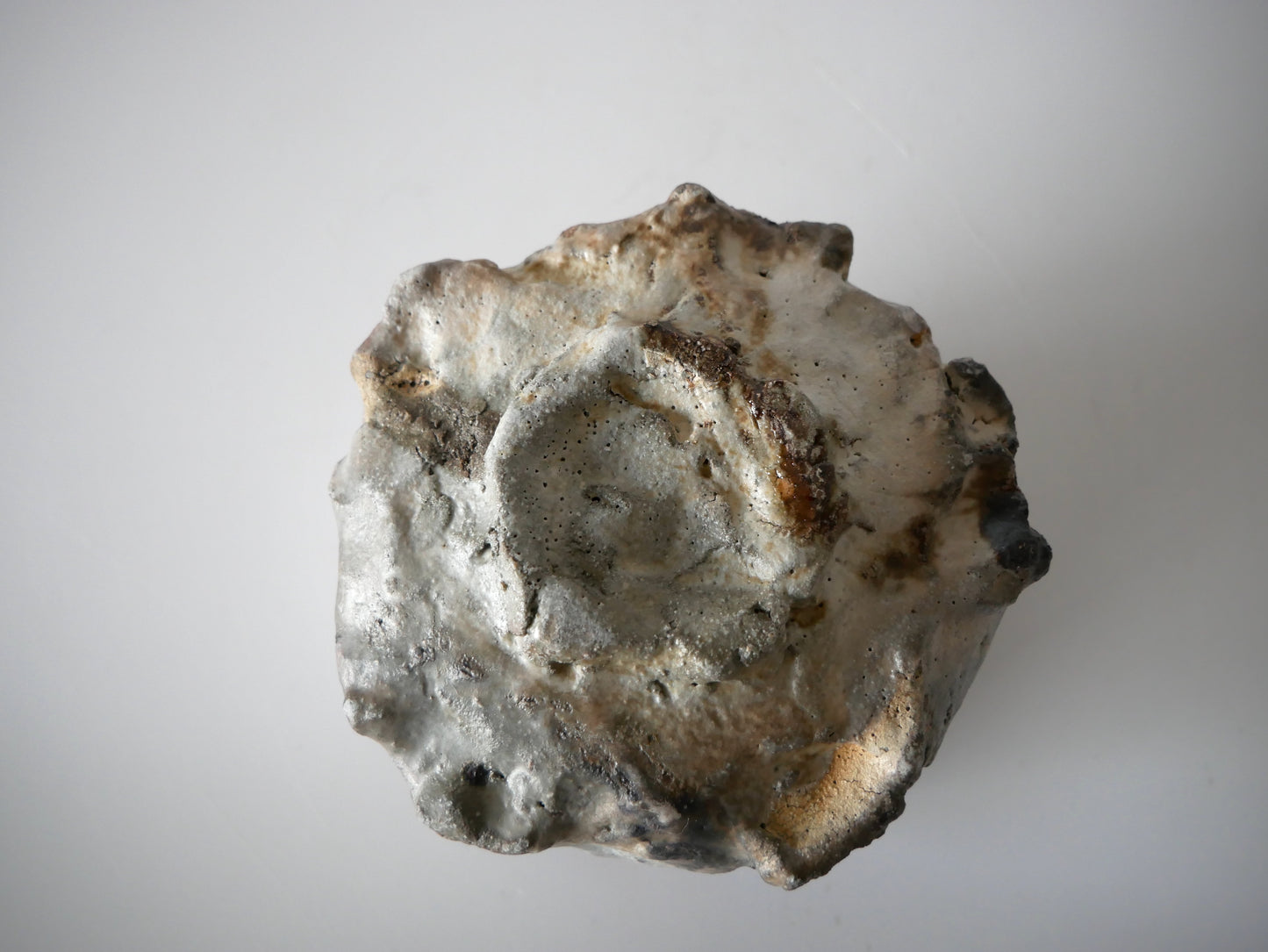Takafumi Kimura [12. White glaze tea bowl with kiln effects]