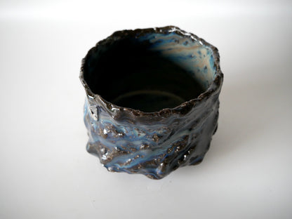 Takashi Kimura [24. Ash-glazed tea bowl with varied kiln effects]