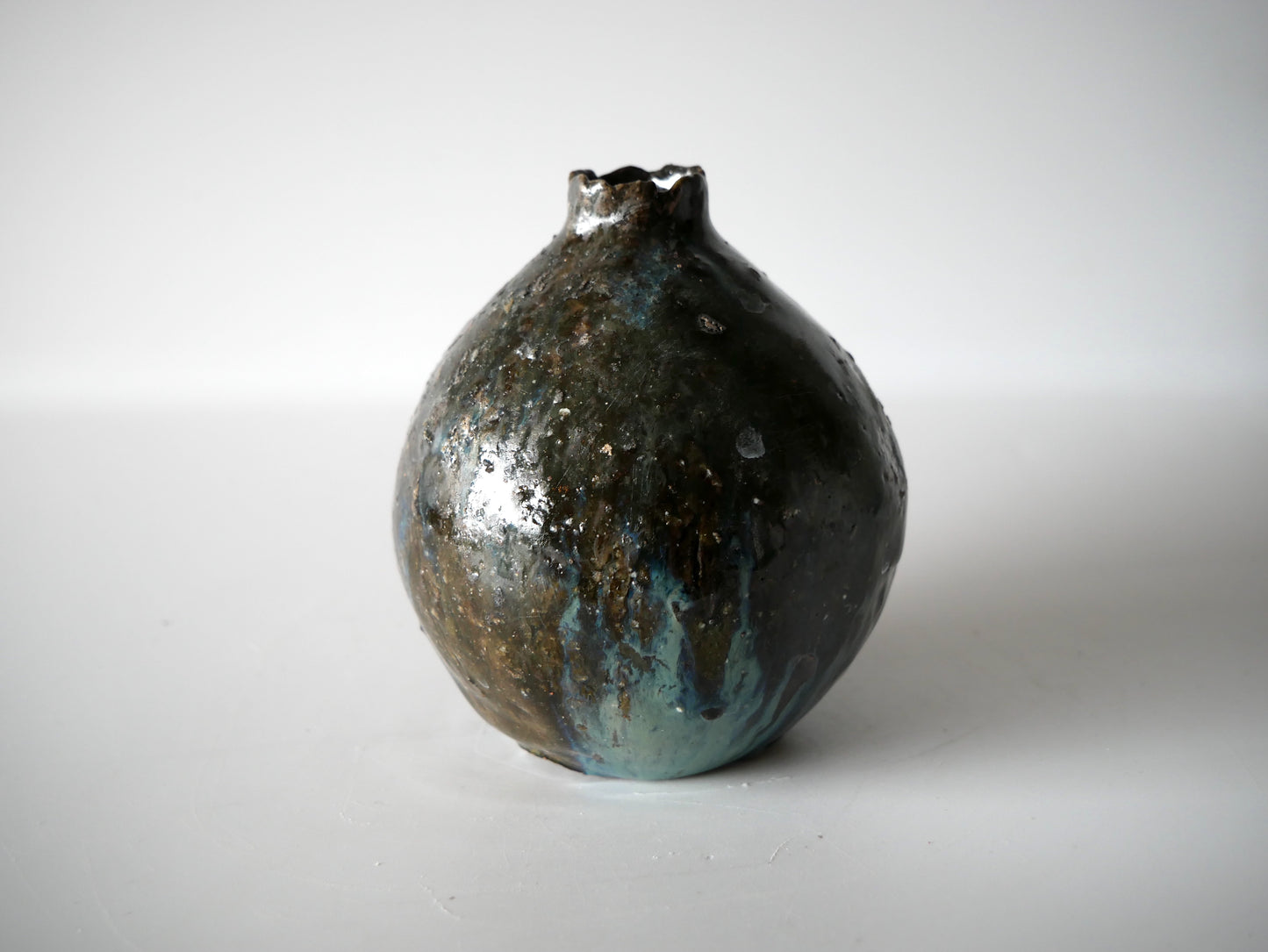 Takafumi Kimura [110. Ash-glazed Bud Vase]