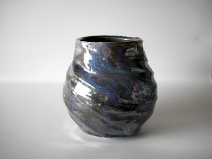 Takashi Kimura [115. Celadon Glazed Half-Porcelain Iridescent Flower Vase]