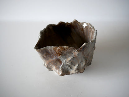 Takafumi Kimura [046. White-glazed Katakuchi Bowl (Brown)]
