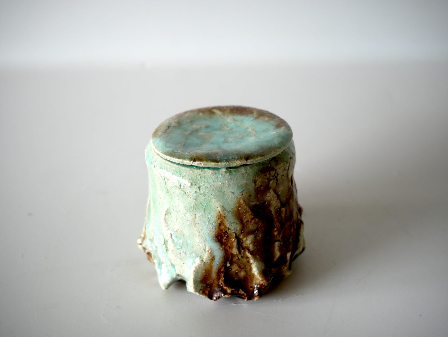 Takashi Kimura [79. celadon and white glazed tea utensils]
