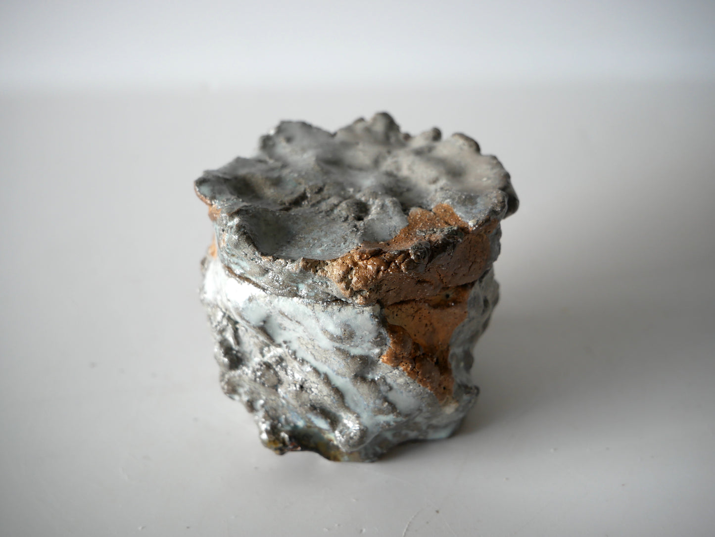 Takashi Kimura [73. White-glazed tea vessel]