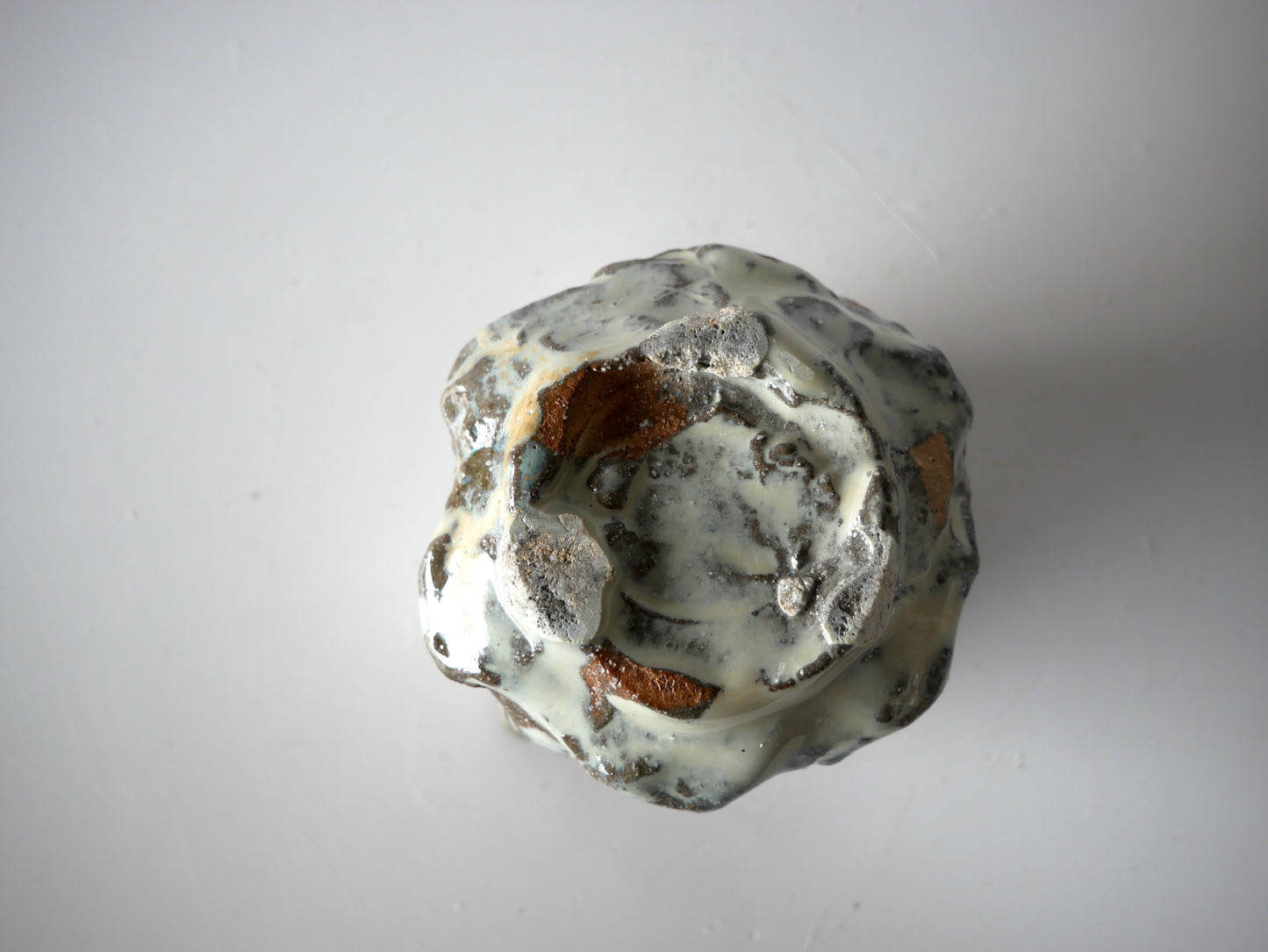 KIMURA Takashi [87. White Glaze Spouted Bowl]