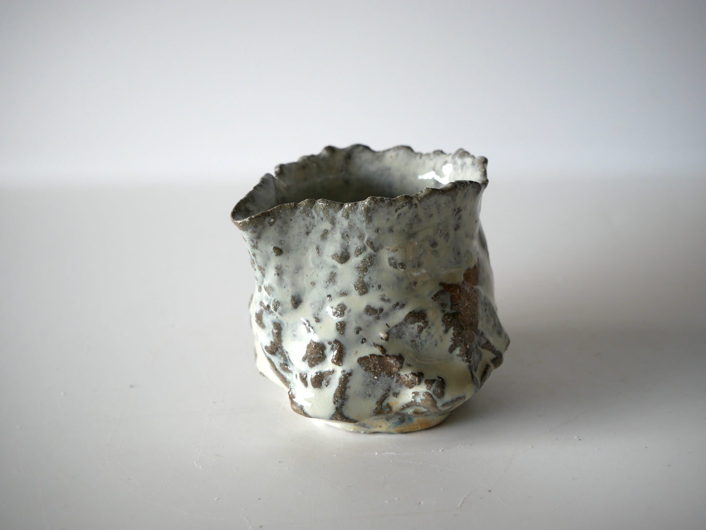 KIMURA Takashi [87. White Glaze Spouted Bowl]