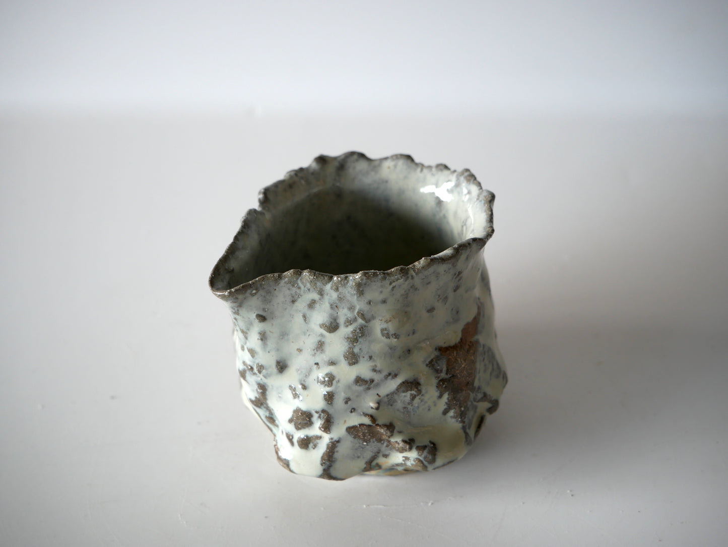 KIMURA Takashi [87. White Glaze Spouted Bowl]