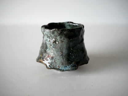 Takashi Kimura [149. Ash glaze Hikidashi sake cup]
