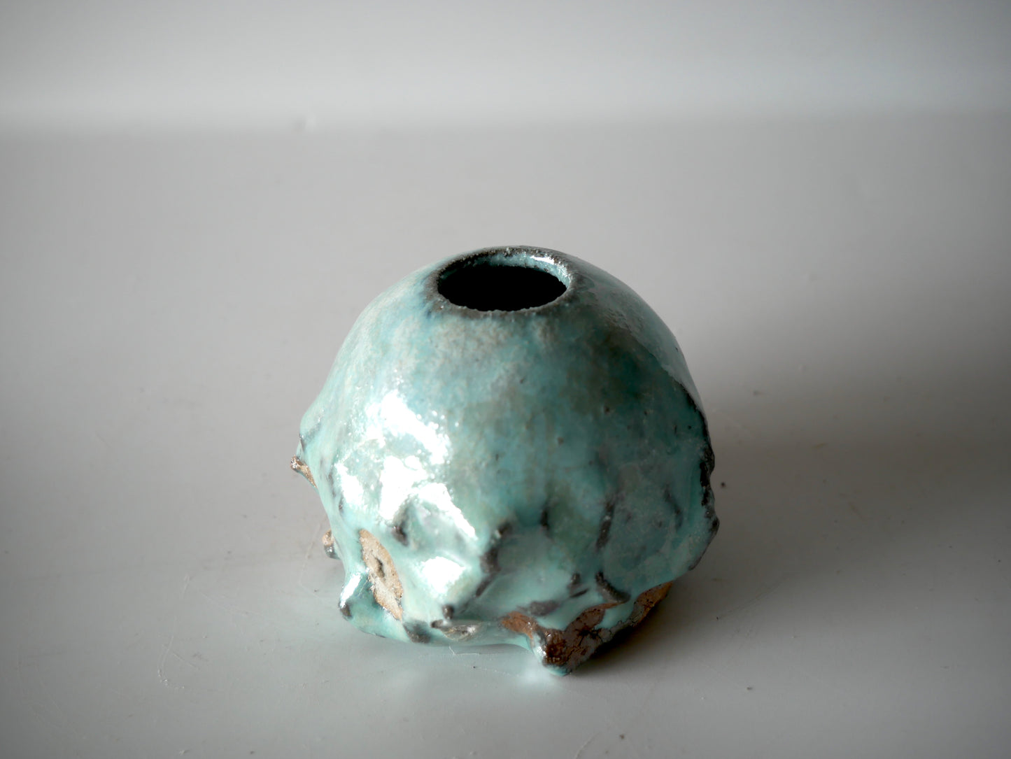 Takafumi Kimura [60. Green and white glaze with iridescent enamel - Furidashi (tea caddy for powdered tea)]